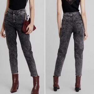 Levis Exposed Button Mom Jeans Black Acid Wash Far Fetched Grey Size 26